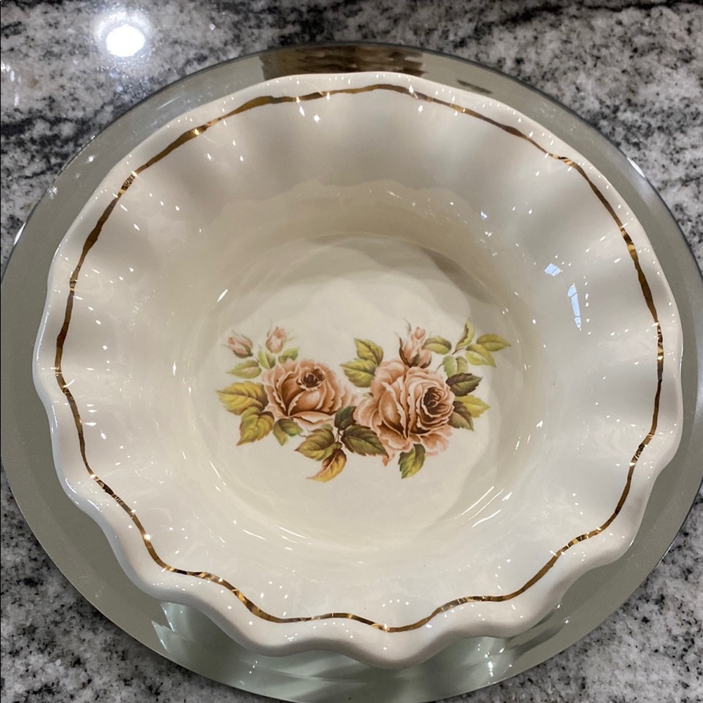 Elegant Vintage Cottagecore Roses Ceramic Serving Bowl in Cream with Gold Trim!